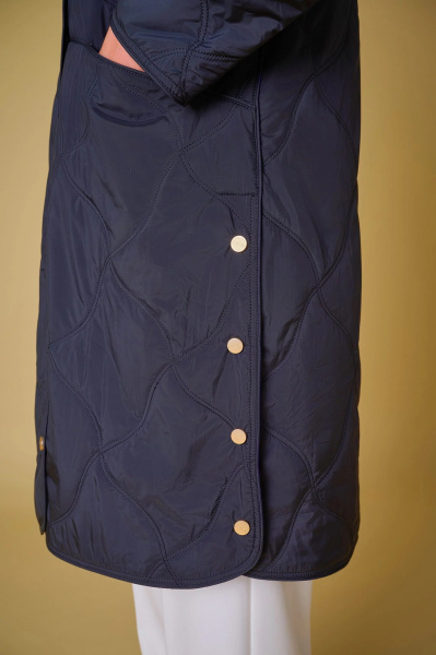 Пальто на тонком синтепоне с принтованным подкладом DAMO