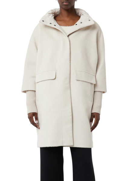 Полушерстяное пальто со стеганым воротником  Comma