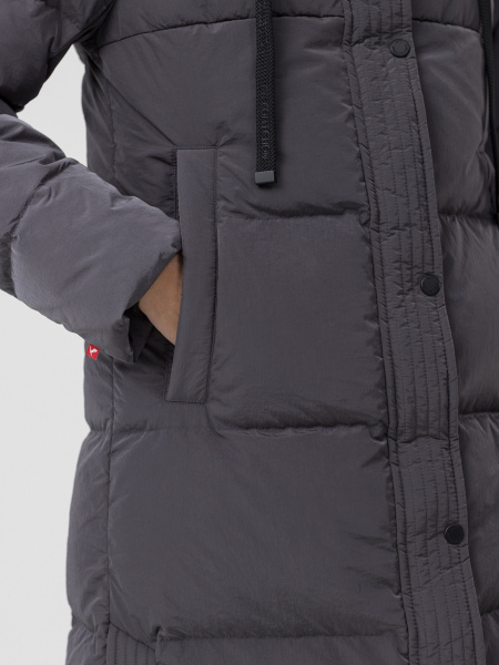 Удлиненный пуховик с контрастным воротником IZOLDA Avi