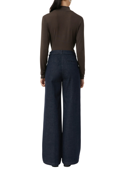 Полупрозрачная джемпер с воротником-стойкой  Comma