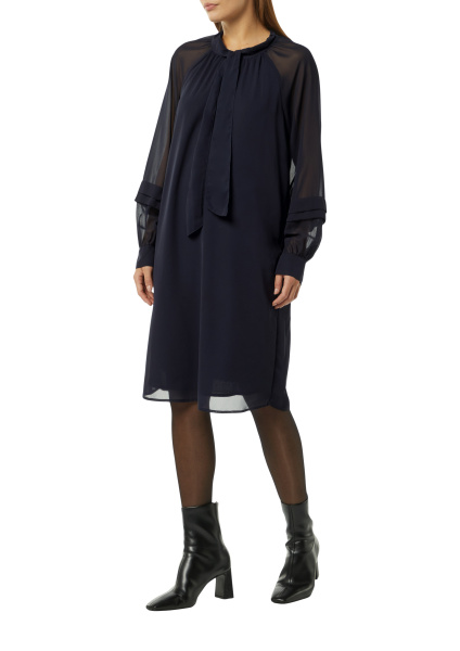 Романтичное платье темно-синего цвета из шифона Comma