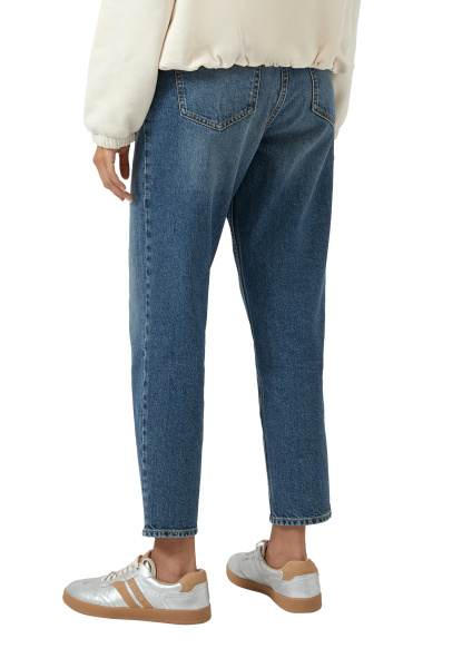 Джинсы-бойфренды S.Oliver