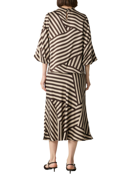 Атласная блузка с объемными рукавами Comma