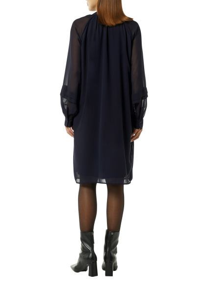 Романтичное платье темно-синего цвета из шифона Comma