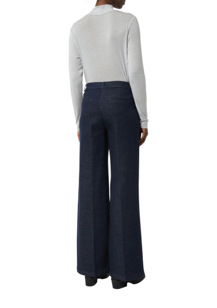 Джинсы чистого темно-синего цвета Comma 