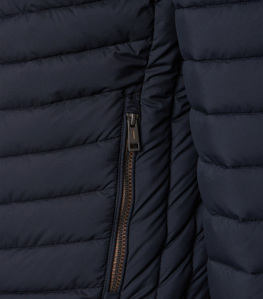 Спортивная куртка темно-синего цвета CasaModa