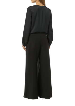 Атласная блузка с V-образным вырезом и эластичными манжетами Comma